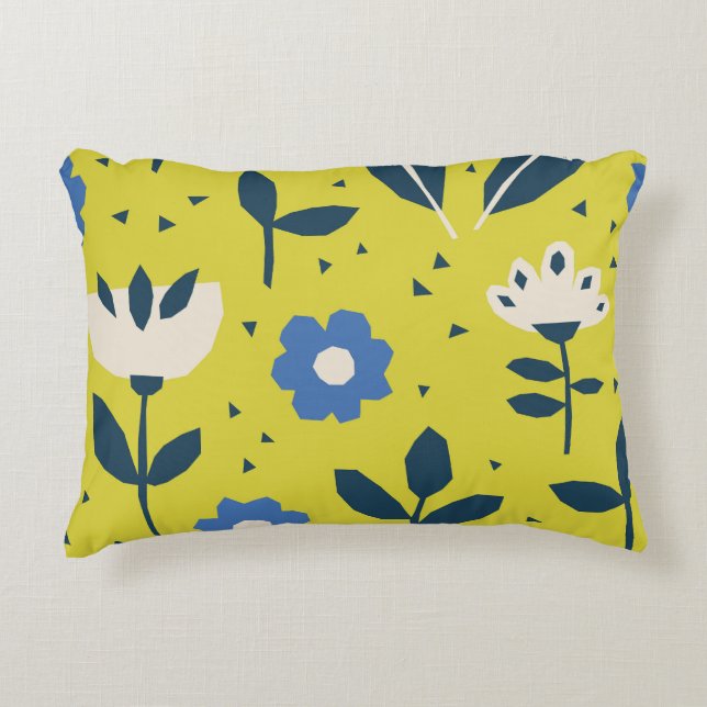 Scandinavian style, floral seamless pattern. accent pillow (Front)