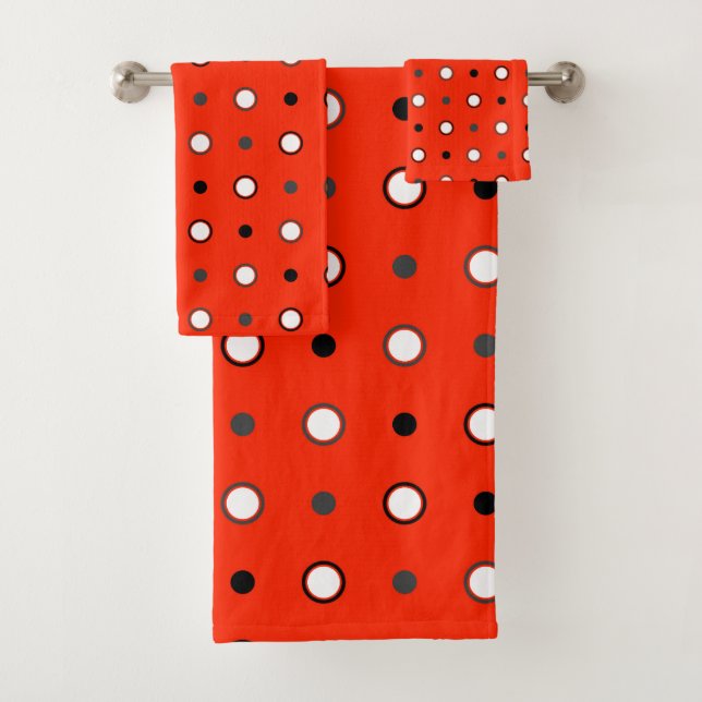 Scarlet, black, white and grey dots bath towel set (Insitu)