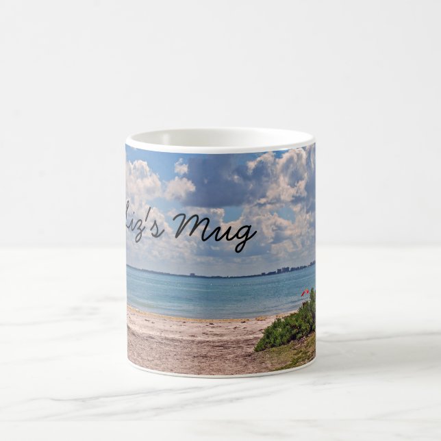 Scène de plage de la tasse de Liz (Centre)