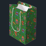 Scooby-Doo Holiday Snack Lights Pattern Medium Gift Bag<br><div class="desc">Keep the holidays festive with this fun Scooby Snacks and holiday lights pattern! Wrap your gifts with this fun design,  have parties on a table cloth,  or decorate with a throw pillow! Shop this graphic on even more customizable Zazzle gifts!</div>