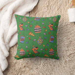 Scooby-Doo Holiday Snack Lights Pattern Throw Pillow