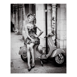 Scooter vintage   fille sur scooter Poster   Paris
