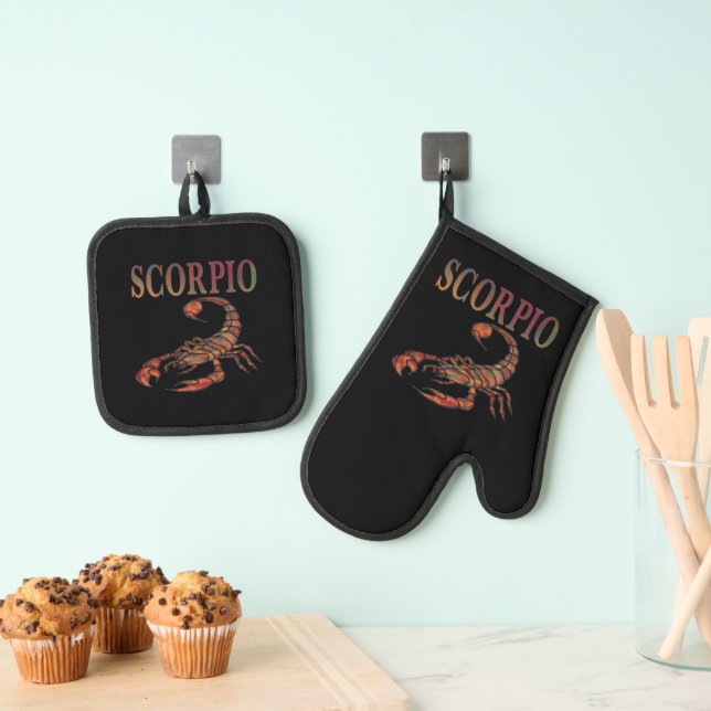 Scorpio Zodiac Symbol  Oven Mitt & Pot Holder Set (Insitu(Hanging))