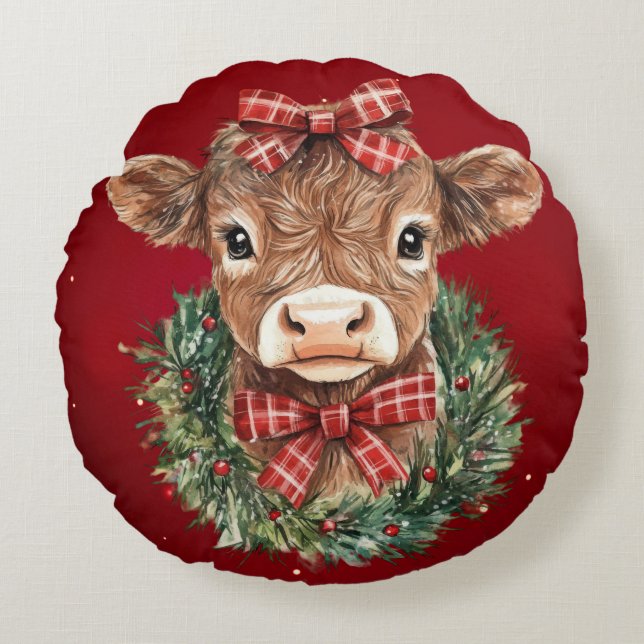 Scottish Highland Cow at Christmas Time Round Pillow (Front)