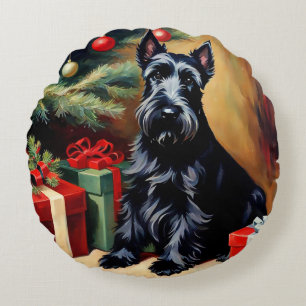 Scottish Terrier at Christmas Round Pillow