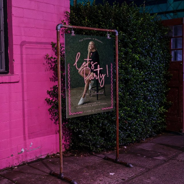 Script de lumière moderne rose Neon Wavy Photo de  (Modern Glow Script Pink Neon Wavy Graduate Photo Acrylic Sign)