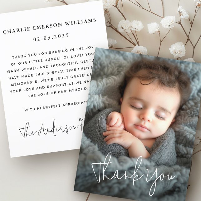 Script moderne bébé photo faire-part merci (Modern script baby announcement photo thank you)
