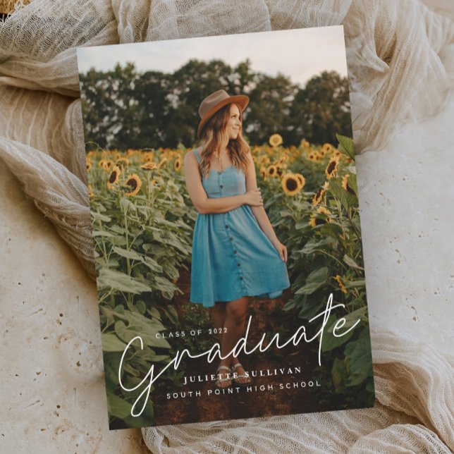 Script moderne Simple Photo Graduation Invitation (Créateur téléchargé)