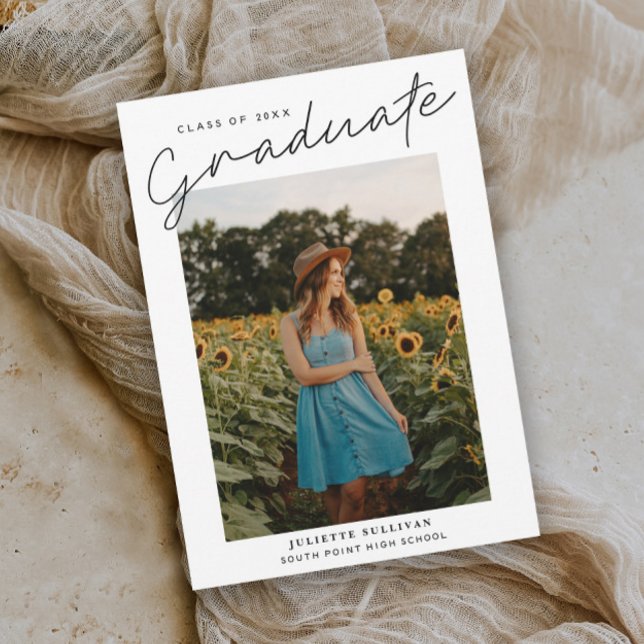 Script moderne Simple Photo Graduation Invitations (Modern script black and white minimal photo graduation invitation.)