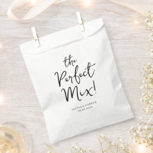 Script The Perfect Mix Wedding Treats Favour Bag
