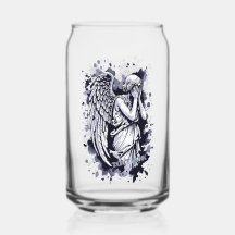 Sculpture d'un ange larmant - avec des éclaboussur