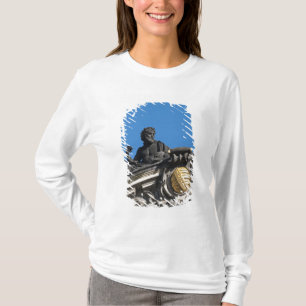 Sculptures on the Royal Art Academy, Dresden T-Shirt