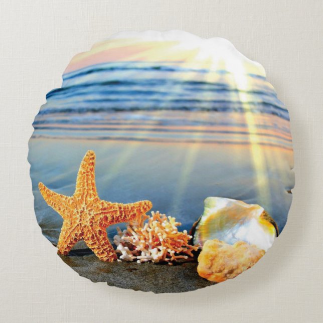 Sea shells and starfish on beach round pillow (Front)