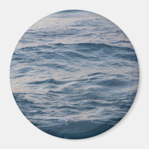 Sea water closeup magnet