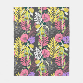 Seamless artistic flower pattern, beautiful tropic fleece blanket