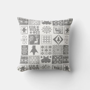 Seamless Christmas patchwork snowflake snow deer t Throw Pillow