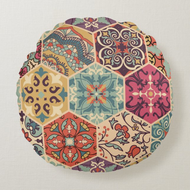 Seamless colourful patchwork tile with Islam, Arab Round Pillow (Front)