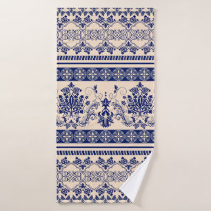 Seamless damask pattern, classic wallpaper, backgr bath towel