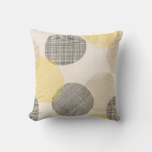 Seamless geometric pattern with pink circles throw pillow