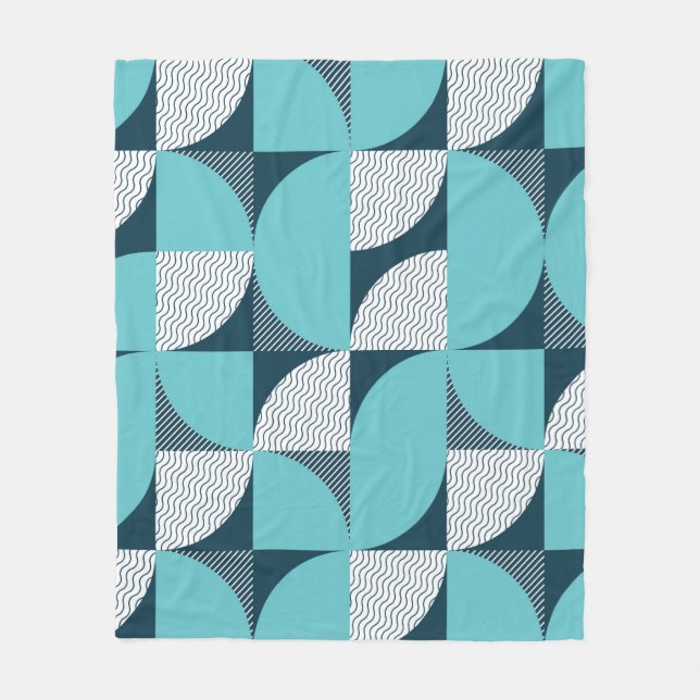 Seamless geometrical shape pattern fleece blanket (Front)