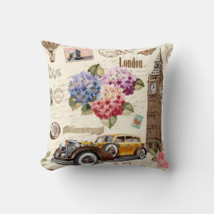 Seamless London vintage background with retro car, Throw Pillow