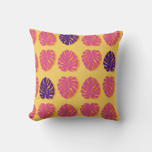 Seamless Monstera Hawaiian tropical plant design i Throw Pillow