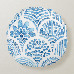 Seamless moroccan pattern. Wavy vintage tile. Blue Round Pillow