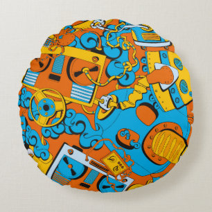 Seamless old school pattern, robots and tapes round pillow