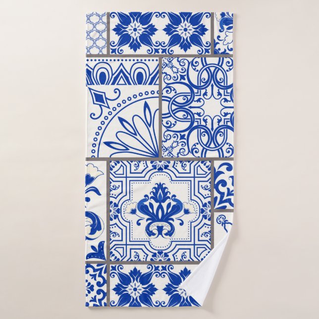 Seamless patchwork tile with Victorian motives. Ma Bath Towel (Bath Towel)