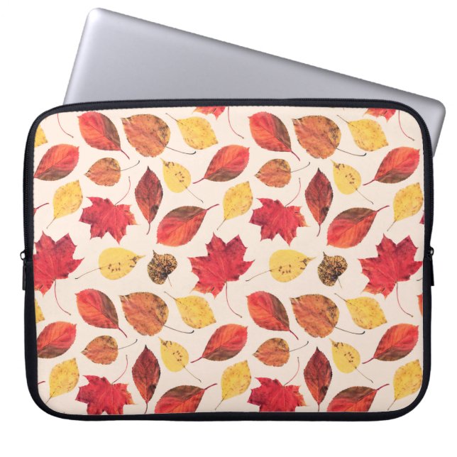 Seamless pattern created from real isolated leaves laptop sleeve (Front)