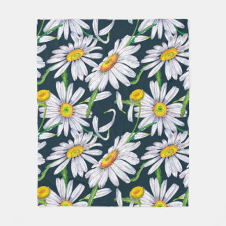 Seamless pattern of big chamomile flowers, petals  fleece blanket
