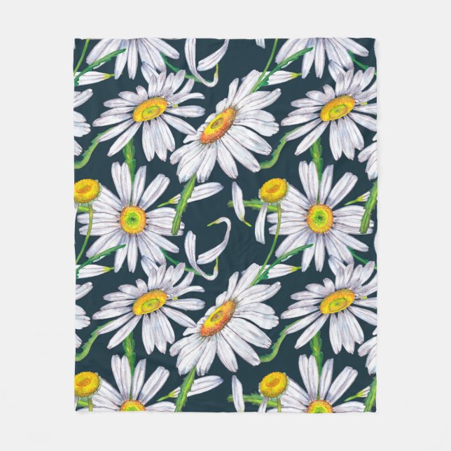 Seamless pattern of big chamomile flowers, petals  fleece blanket (Front)