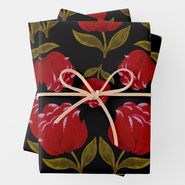 Seamless pattern of red roses on black background wrapping paper sheet (In situ)