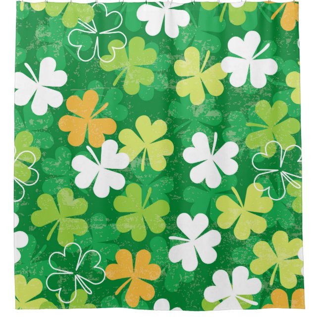 Seamless pattern of scattered clovers and shamrock (Front)