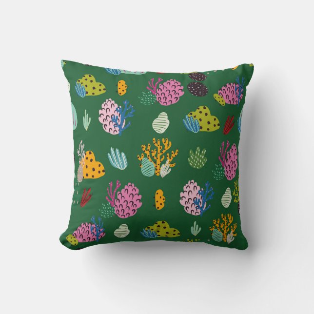 Seamless pattern with corals branches and sea plan throw pillow (Front)