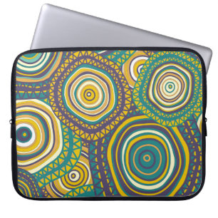 Seamless pattern with hand drawn ornamental circle laptop sleeve