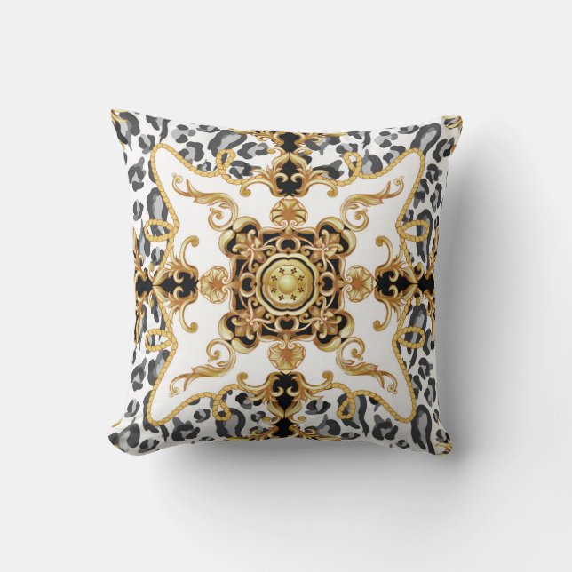 Seamless pattern with leopard skin and golden baro throw pillow (Front)