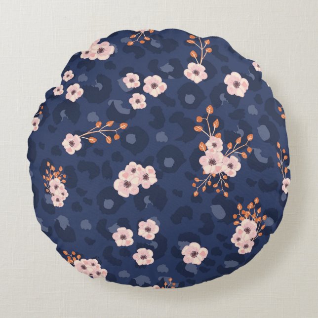 Seamless pattern with leopard skin and pink small  round pillow (Front)