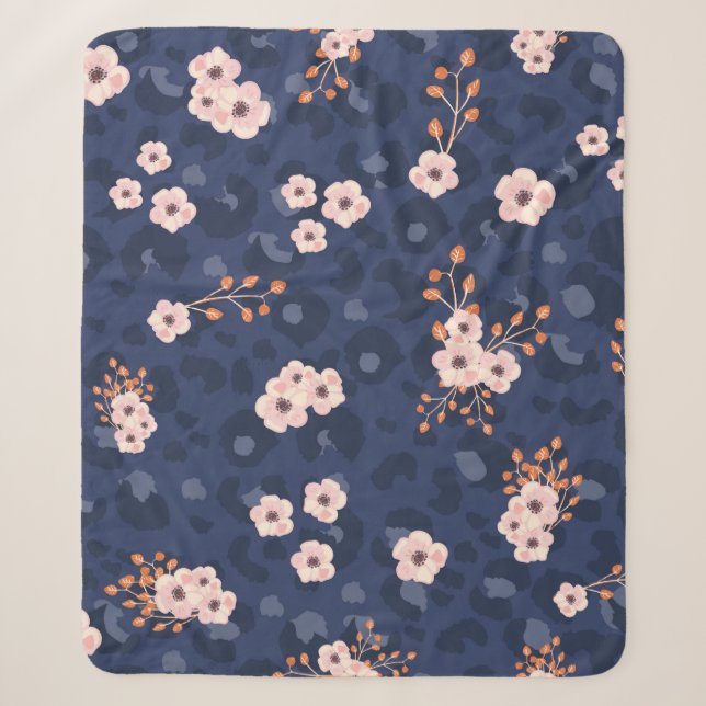 Seamless pattern with leopard skin and pink small  sherpa blanket (Front)