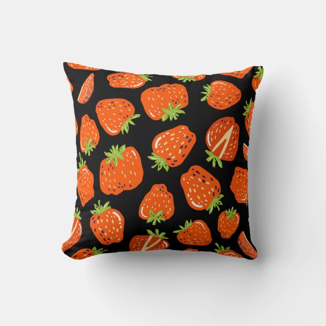 Seamless pattern with little strawberries on black throw pillow (Front)