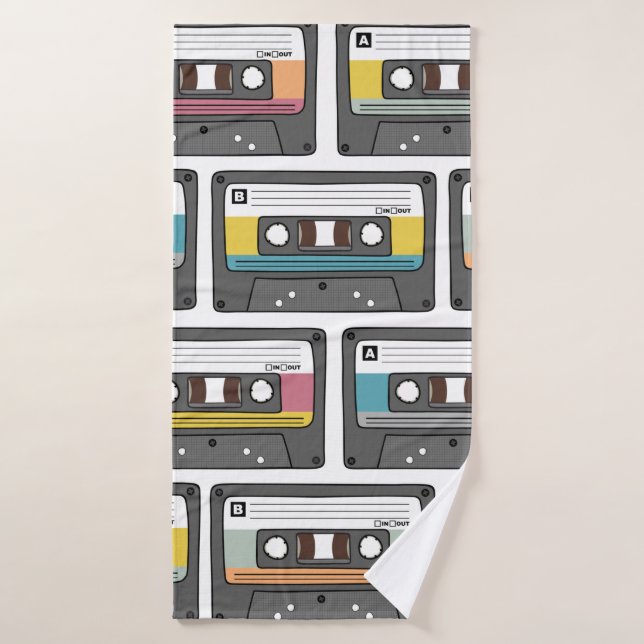 Seamless pattern with retro cassette tapes in dood bath towel (Bath Towel)