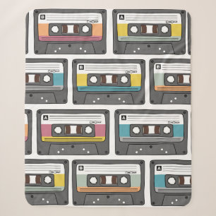 Seamless pattern with retro cassette tapes in dood sherpa blanket