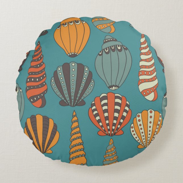 Seamless pattern with seashells, hand drawn icons  round pillow (Front)