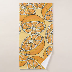 Seamless pattern with sliced oranges. Vintage illu Bath Towel