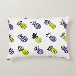 Seamless pineapple pattern accent pillow