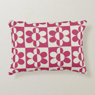 Seamless retro groovy design with vintage daisy fl accent pillow