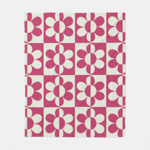 Seamless retro groovy design with vintage daisy fl fleece blanket