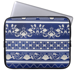 Seamless set of five borders pattern laptop sleeve