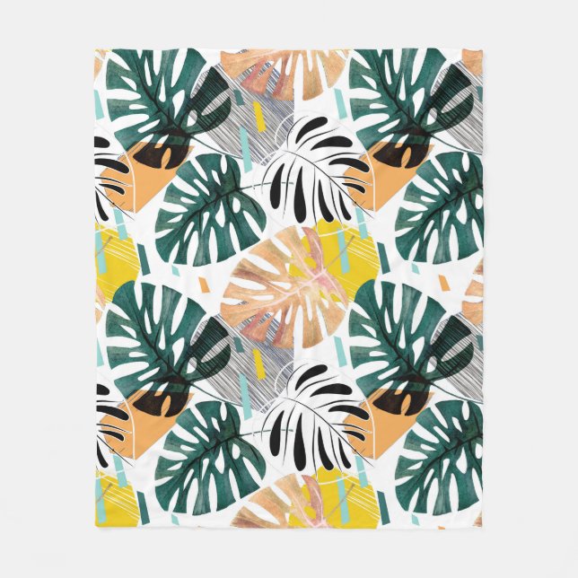 Seamless tropical pattern. Green leaves of a palm  Fleece Blanket (Front)