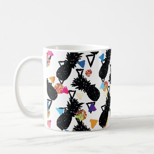 Seamless tropical pattern with pineapples and geom coffee mug (Left)